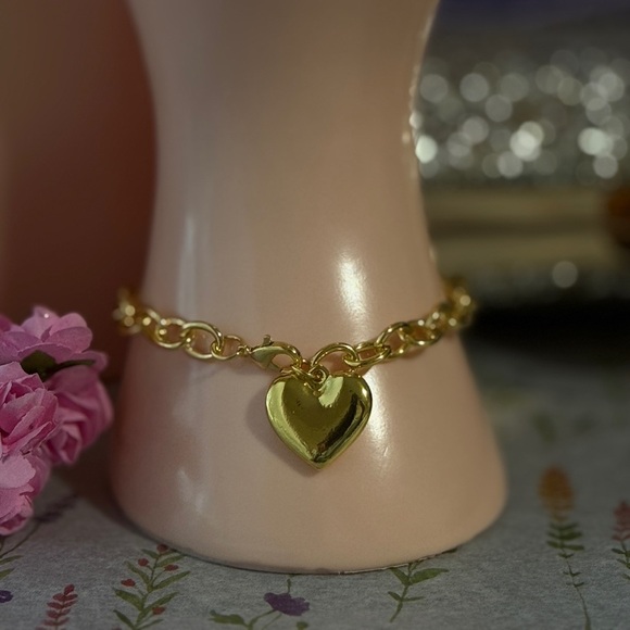 18K Gold Plated Chain Bracelet with Heart Charm - Picture 7 of 8